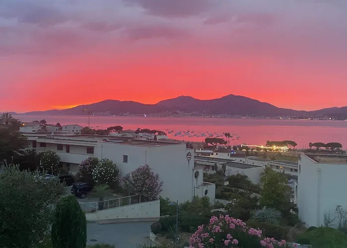 Apartmán With Terrace Close To The